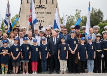 Потомству в пример